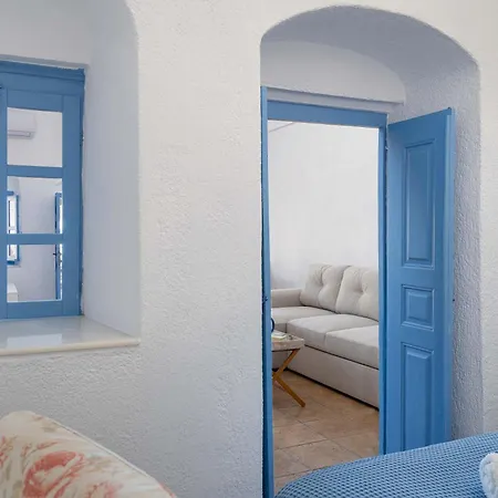 Aggelikis Traditional Cave House